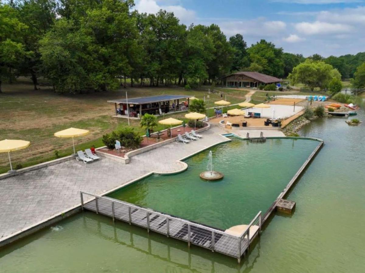 Camping Les Lacs D'Armagnac Bretagne-d'Armagnac Esterno foto