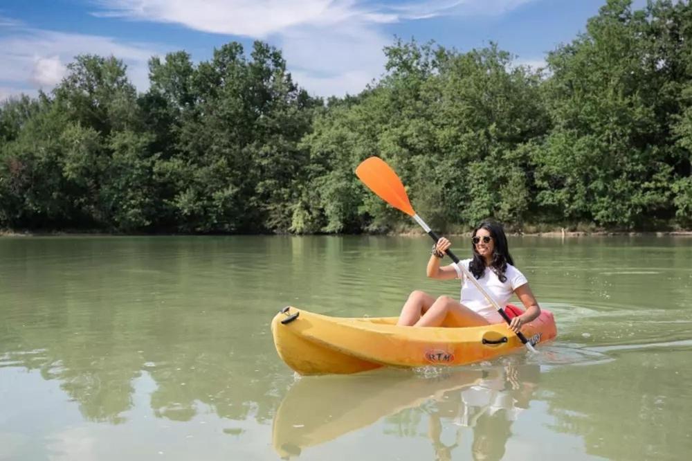 Camping Les Lacs D'Armagnac Bretagne-d'Armagnac Esterno foto
